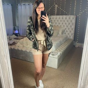 Tan lounge wear set!